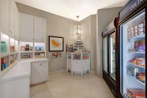 thumbnail: Snack bar