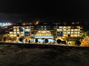 thumbnail: Front of property
