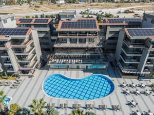 thumbnail: Front of property