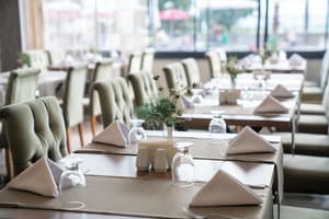 thumbnail: Restaurant