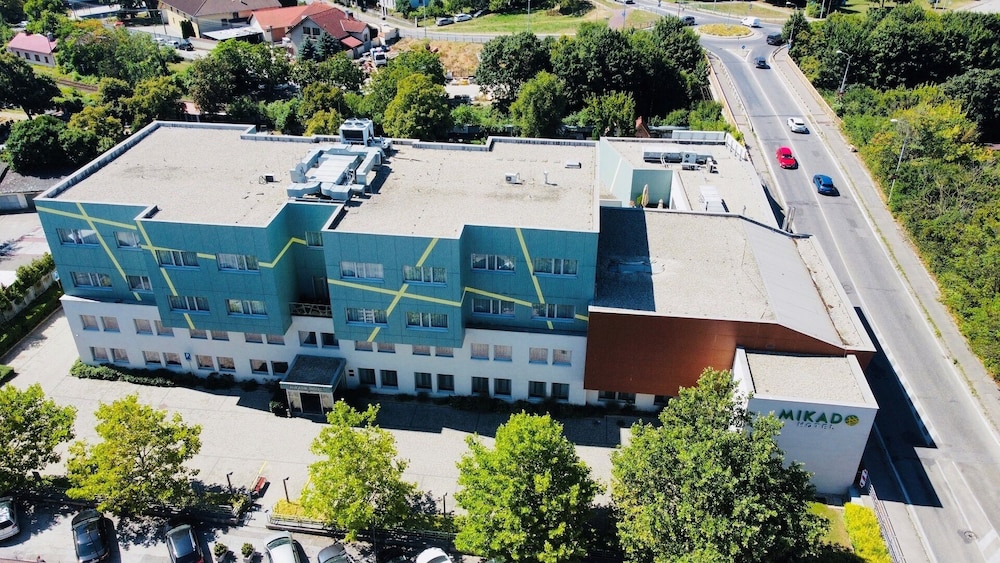 Primary image