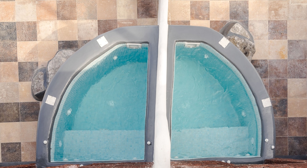 Jetted tub