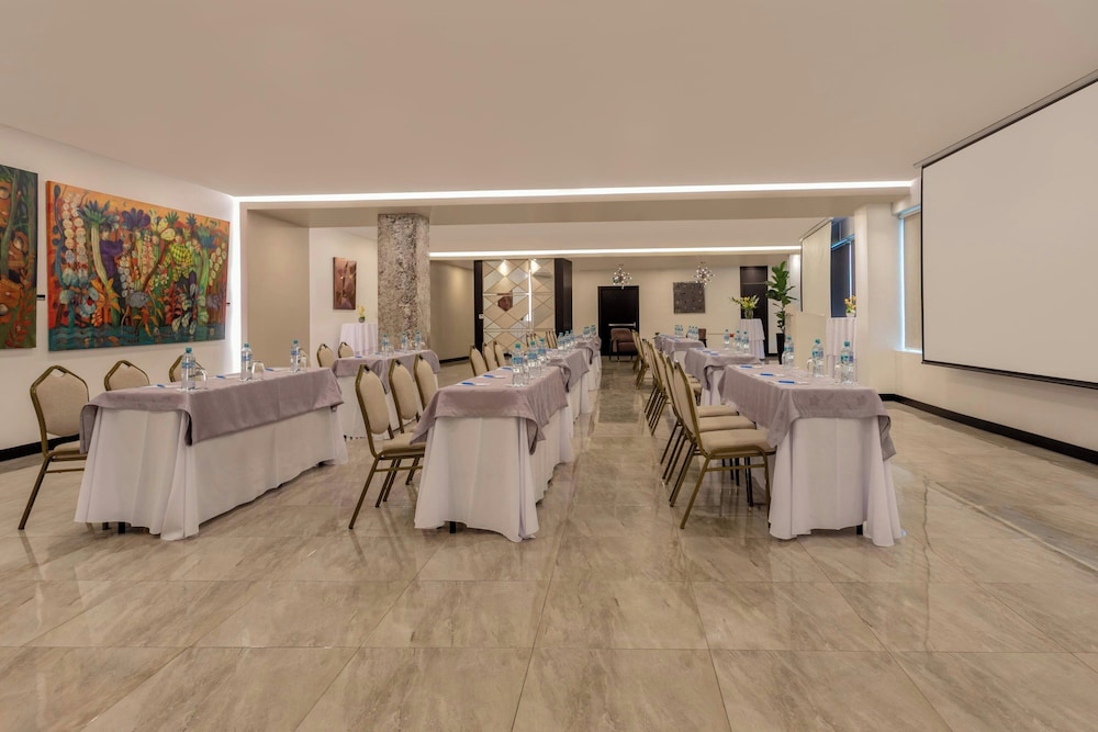Meeting facility