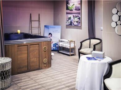 On-Site,Property Amenity,Spa