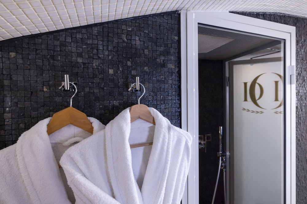 Steam room
