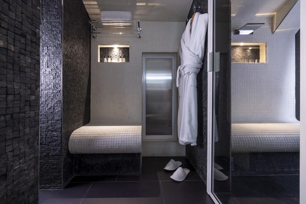 Steam room