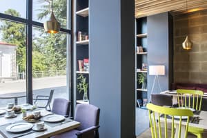 thumbnail: Restaurant