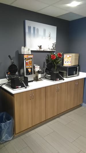 thumbnail: Breakfast area