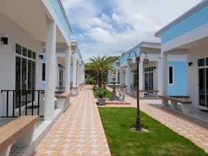 thumbnail: Exterior