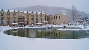 thumbnail: Exterior