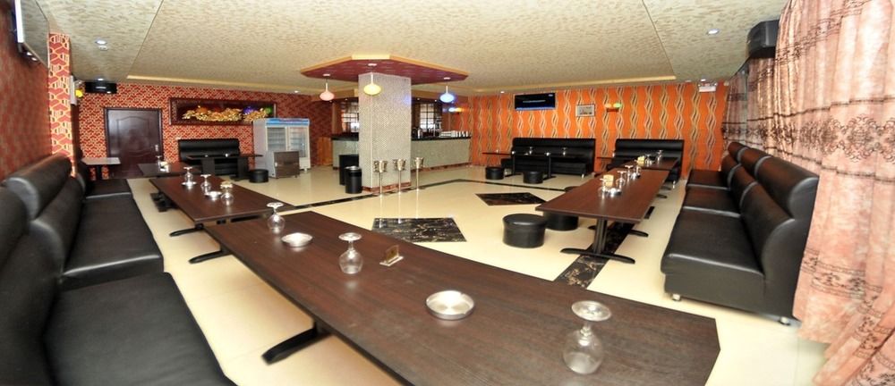 Hotel Bar