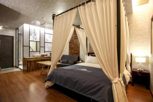 503520671.jpg