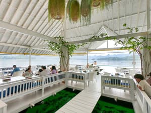 thumbnail: Restaurant