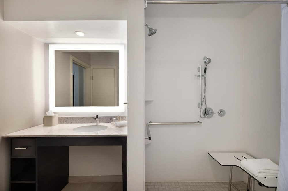 Bathroom shower