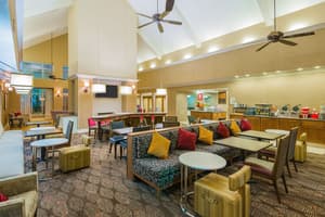 thumbnail: Breakfast area