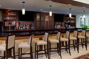 thumbnail: Bar (on property)