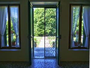 thumbnail: Exterior
