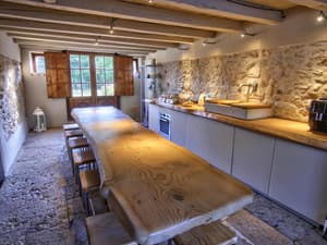 thumbnail: Breakfast area