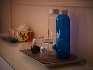 thumbnail: Bar (on property)