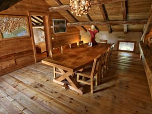 thumbnail: Interior detail
