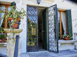 thumbnail: Property entrance