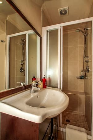 thumbnail: Bathroom sink