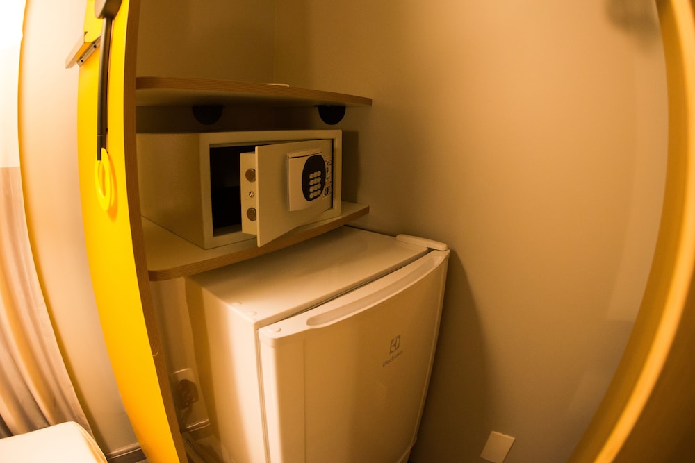 Mini-refrigerator