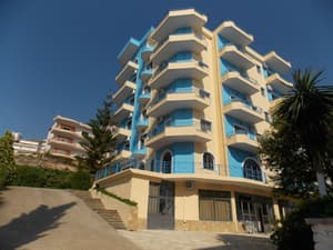 thumbnail: Front of property