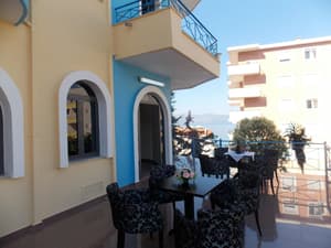 thumbnail: Bar (on property)