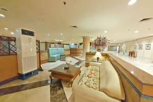 thumbnail: Lobby sitting area