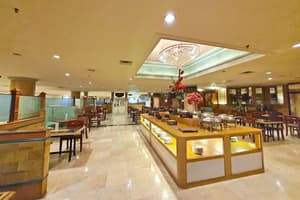 thumbnail: Restaurant