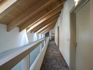thumbnail: Hallway