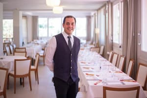 thumbnail: Restaurant