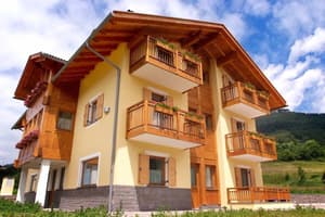 thumbnail: Exterior