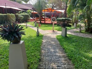 thumbnail: Exterior