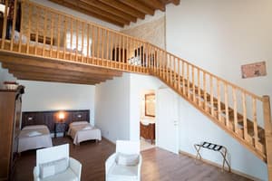 thumbnail: General view