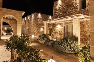 thumbnail: Exterior