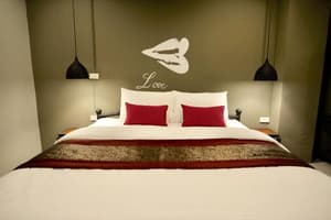 thumbnail: Room