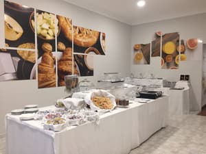 thumbnail: Breakfast area