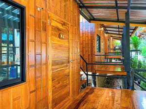 thumbnail: Exterior