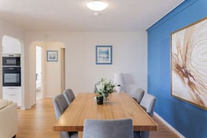 thumbnail: Dining room