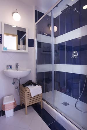 thumbnail: Interior detail