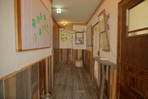 thumbnail: Hallway