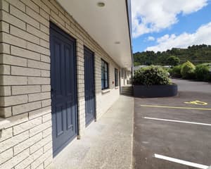 thumbnail: Front of property