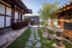 thumbnail: Courtyard