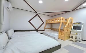 thumbnail: Children's play area - indoor