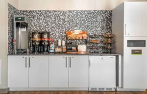 thumbnail: Breakfast area