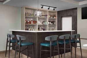 thumbnail: Bar (on property)