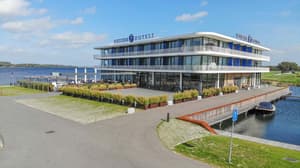 thumbnail: Exterior