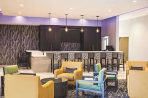 thumbnail: Bar (on property)